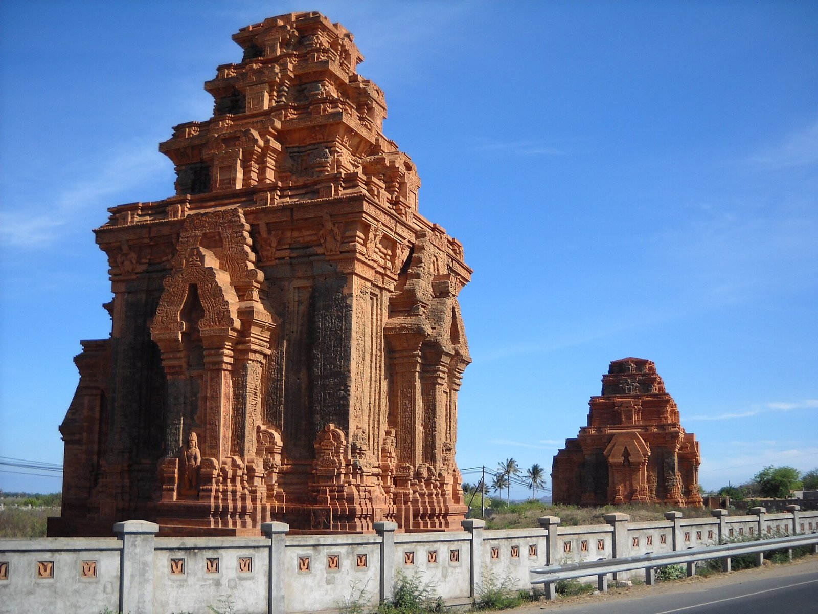Découvrez l'Histoire des Tours Hoa Lai Cham au Vietnam — Thuận Bắc