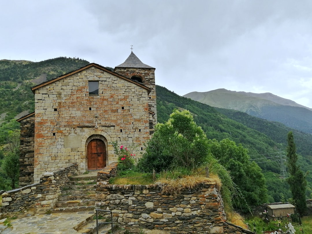 La Iglesia de San Juan Teólogo: Una Joya Oculta en Ohrid - Kocho Racin | Secret World Trip Planner