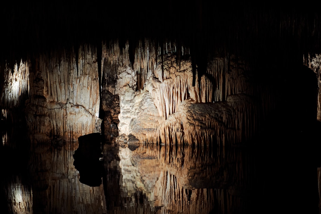 Les fascinantes Grottes du Drach : un voyage souterrain — 07680 Porto Cristo