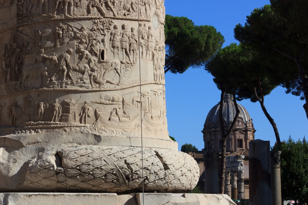 La Columna de las Serpientes: Historia de Estambul - At Meydanı Cd No:53 | Secret World Trip Planner