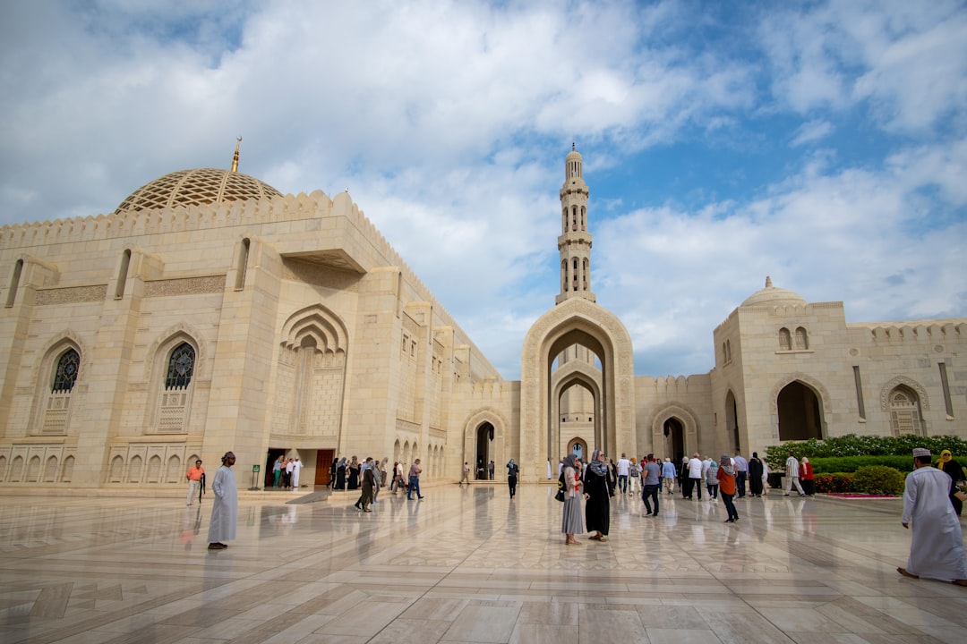 Discover the Sultan Qaboos Grand Mosque in Muscat - Muscat | Secret World Trip Planner