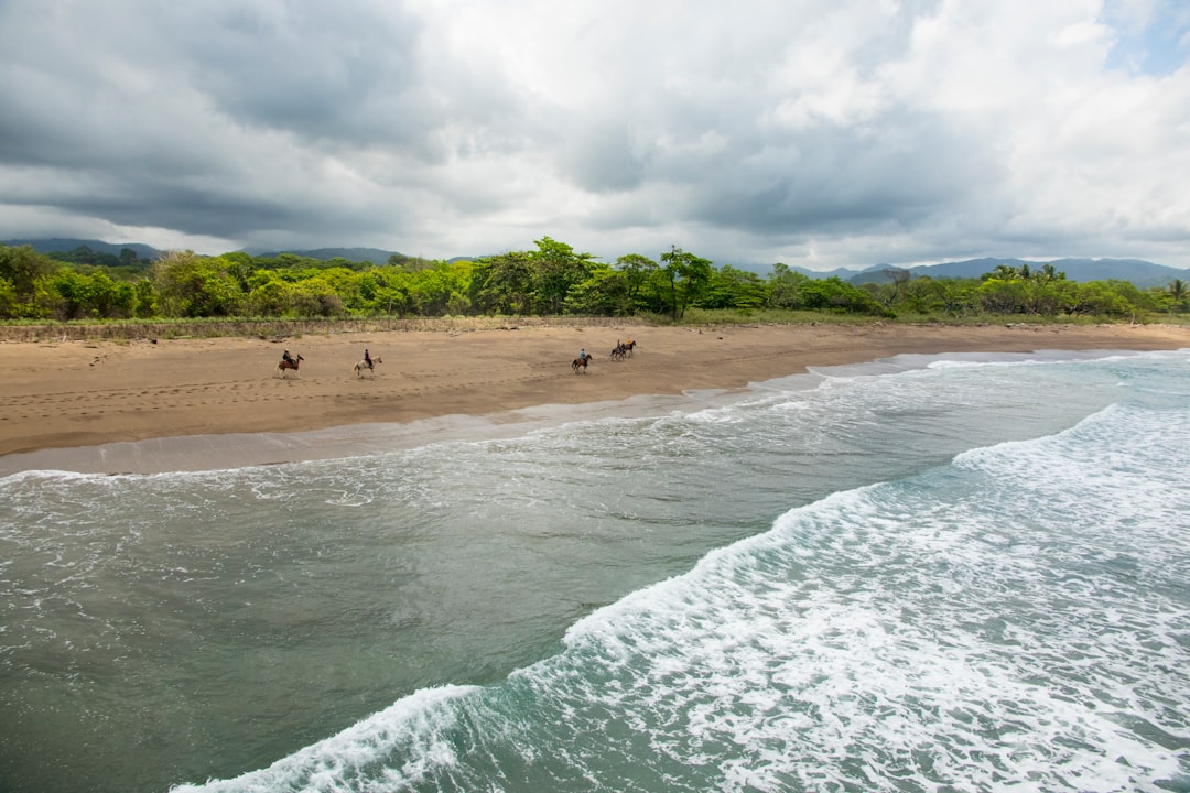 Esplorando Playa Blanca: un paradiso naturale in Costa Rica - Herradura | Secret World Trip Planner