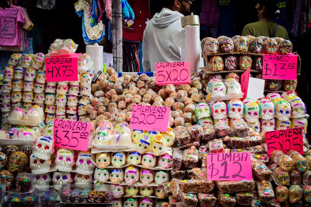 Découvrez le Mercado de Artesanías La Ciudadela à Mexico - 06040 Ciudad de México | Secret World Trip Planner