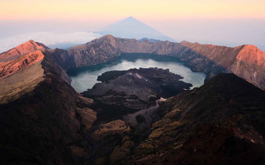 Trekking Sembalun Rinjani: An Incredible Adventure - Kabupaten Lombok Timur | Secret World Trip Planner
