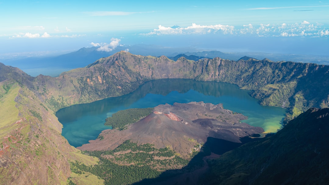 Trekking im Sembalun Rinjani: Ein Unglaubliches Abenteuer - Kabupaten Lombok Timur | Secret World Trip Planner