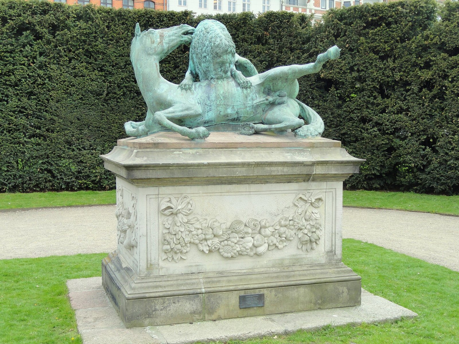 Scoprire The Lion and the Horse: Un Viaggio nella Cultura Danese - Gothersgade 101 | Secret World Trip Planner