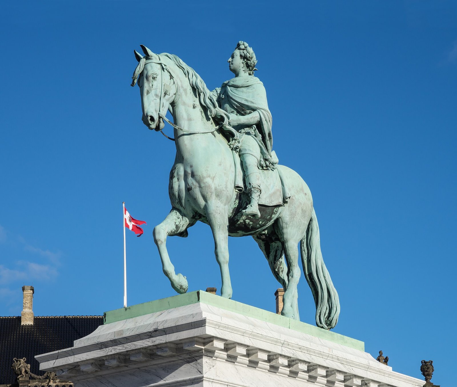 Découvrir Frederik V : un coin de culture danoise - Amalienborg Slotsplads 6 | Secret World Trip Planner