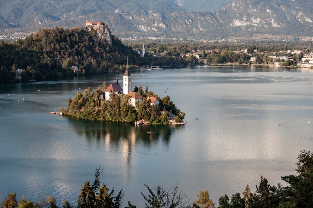 Mala Osojnica: El Paraíso Panorámico de Bled - Ljubljanska cesta 8 | Secret World Trip Planner