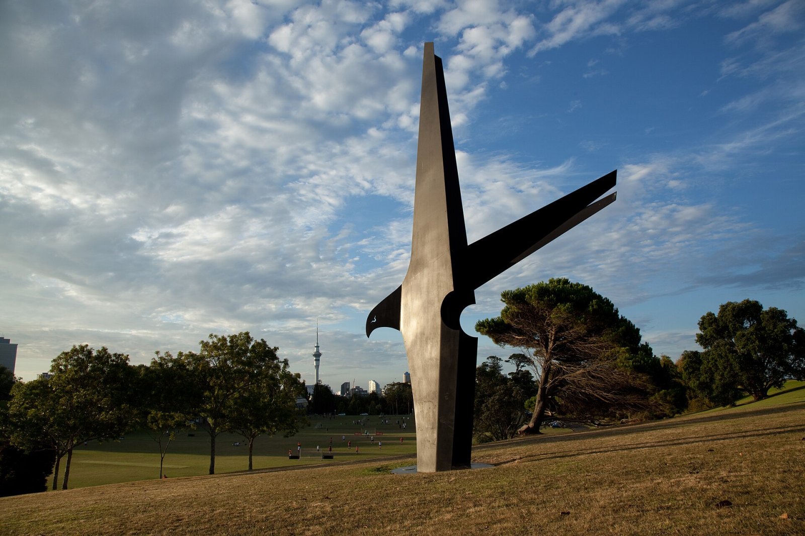 Kaitiaki: La scultura guardian di Auckland — Auckland