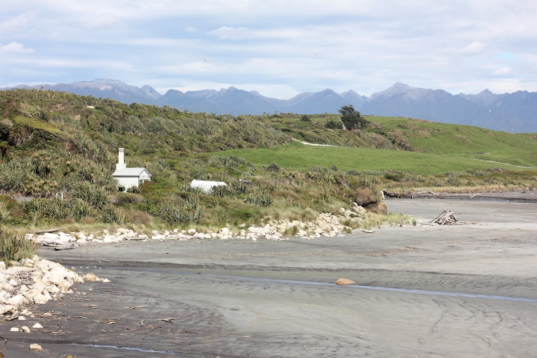 Entdecke Robert Burns: Der schottische Dichter in Neuseeland — Dunedin