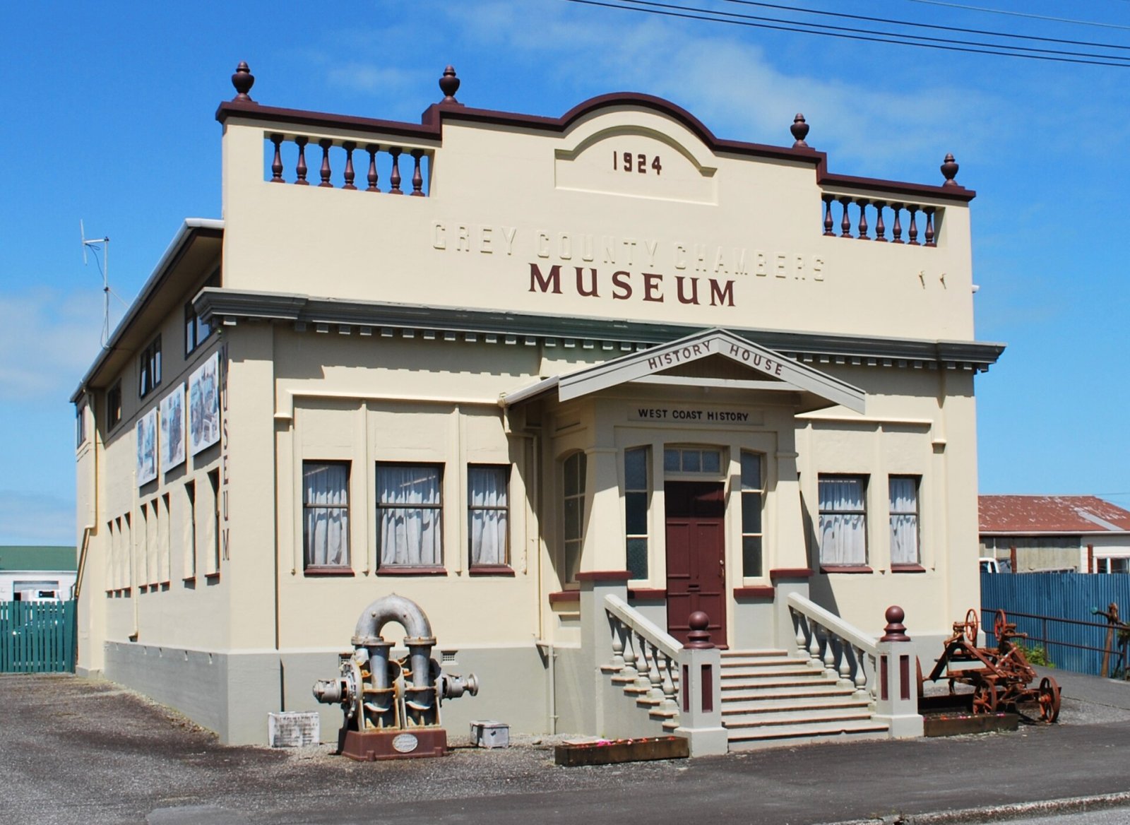 Explorez l'Histoire de la Nouvelle-Zélande au History House - Greymouth | Secret World Trip Planner