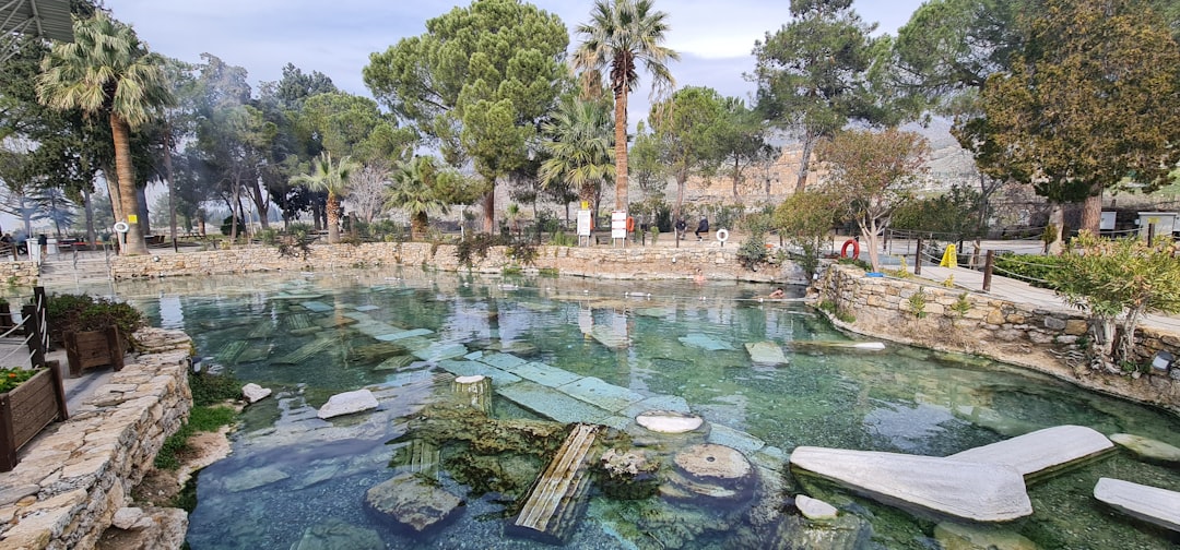 Therma, Ikaria: le terme radioattive nell'Egeo - Therma 833 00 | Secret World Trip Planner