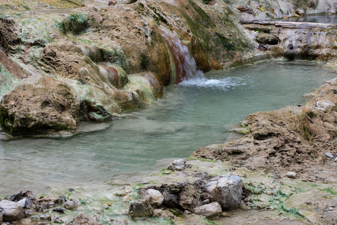Therma, Ikaria: le terme radioattive nell'Egeo - Therma 833 00 | Secret World Trip Planner