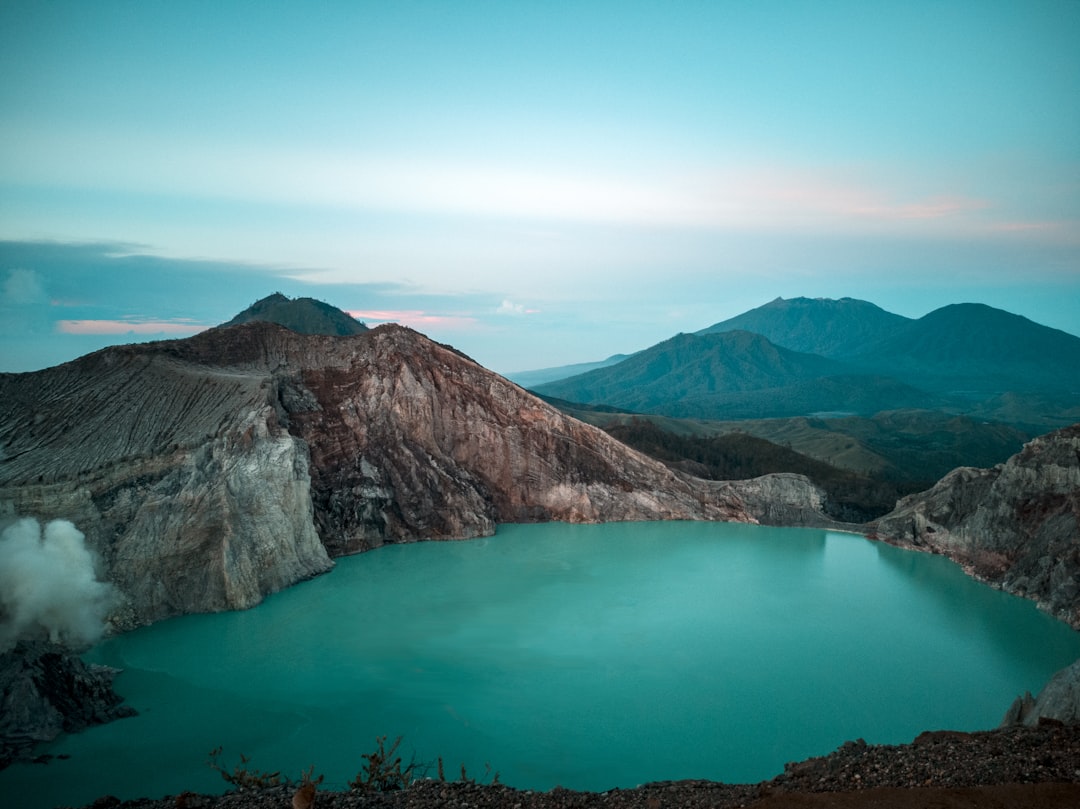 Cratere Ijen: il lago acido turchese di Giava Est - Kabupaten Banyuwangi | Secret World Trip Planner