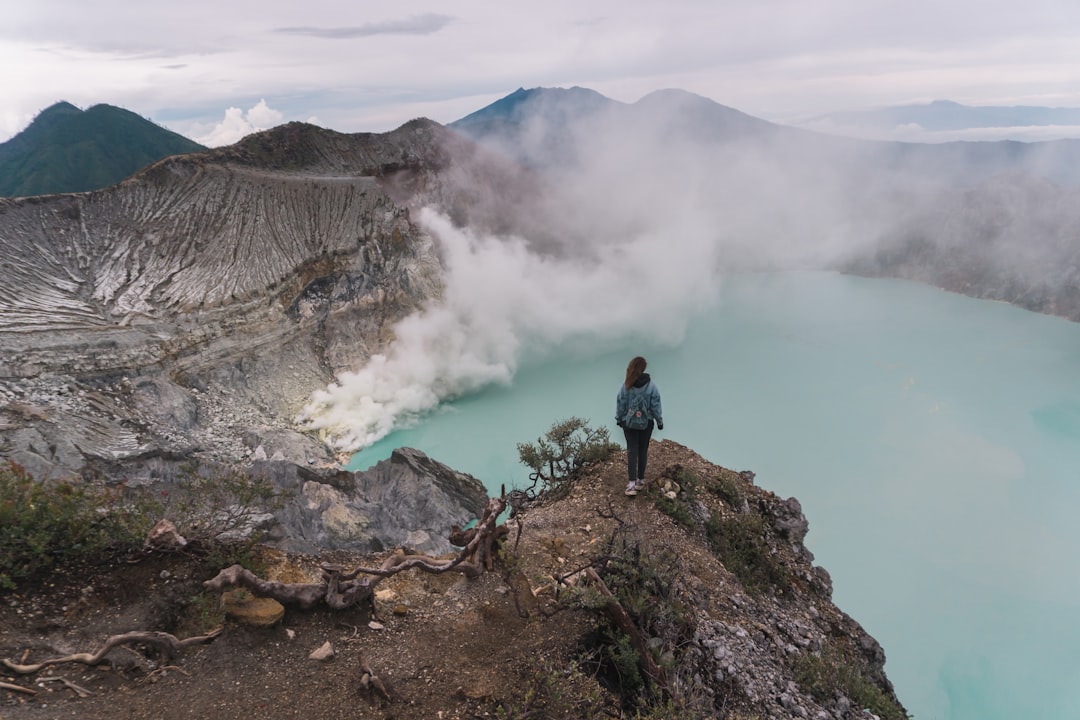 Cratere Ijen: il lago acido turchese di Giava Est - Kabupaten Banyuwangi | Secret World Trip Planner