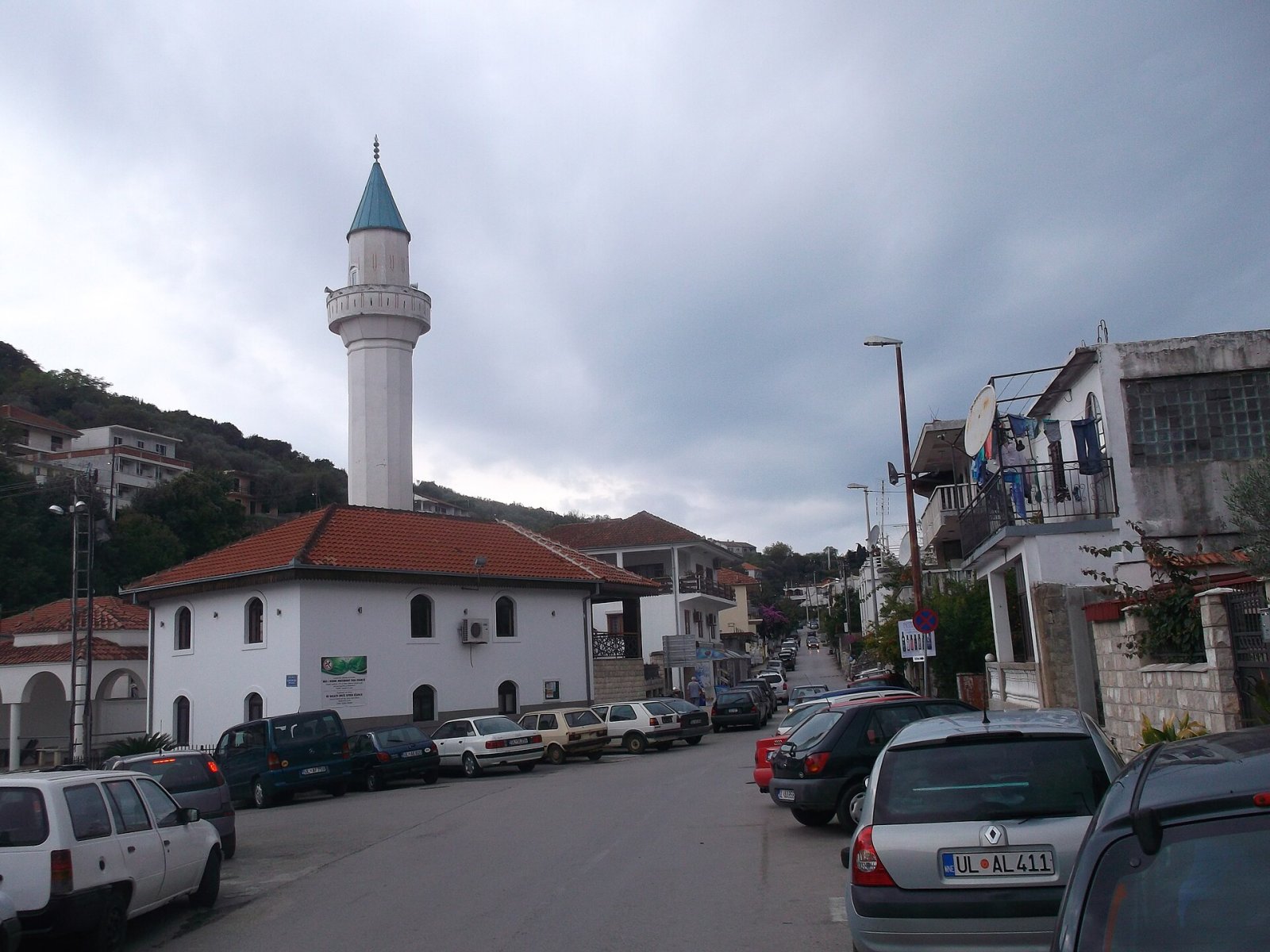 Scoprire Xhamia e Lamit: un tesoro culturale del Montenegro - Ulcinj | Secret World Trip Planner