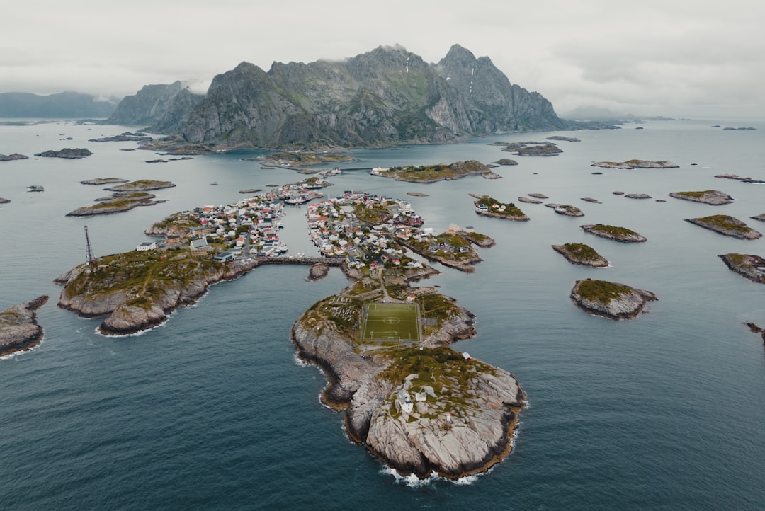 Henningsvær: Aurora and Wild Nature in Lofoten - Henningsvaer | Secret World Trip Planner