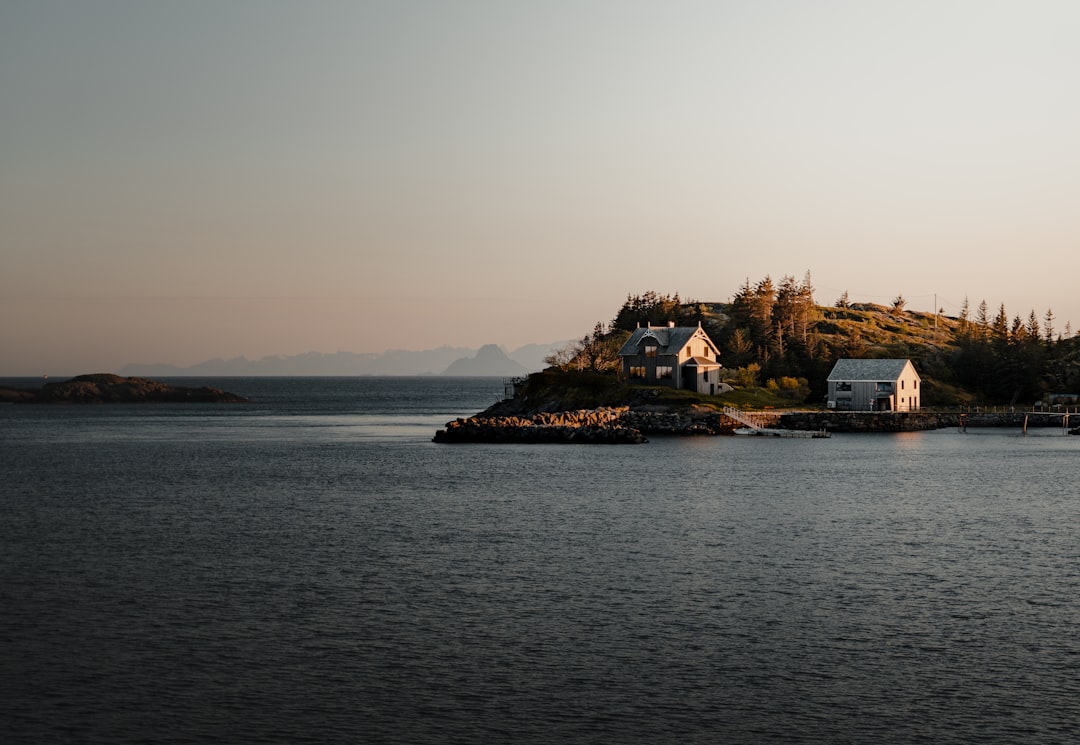 Henningsvær: Aurora and Wild Nature in Lofoten - Henningsvaer | Secret World Trip Planner