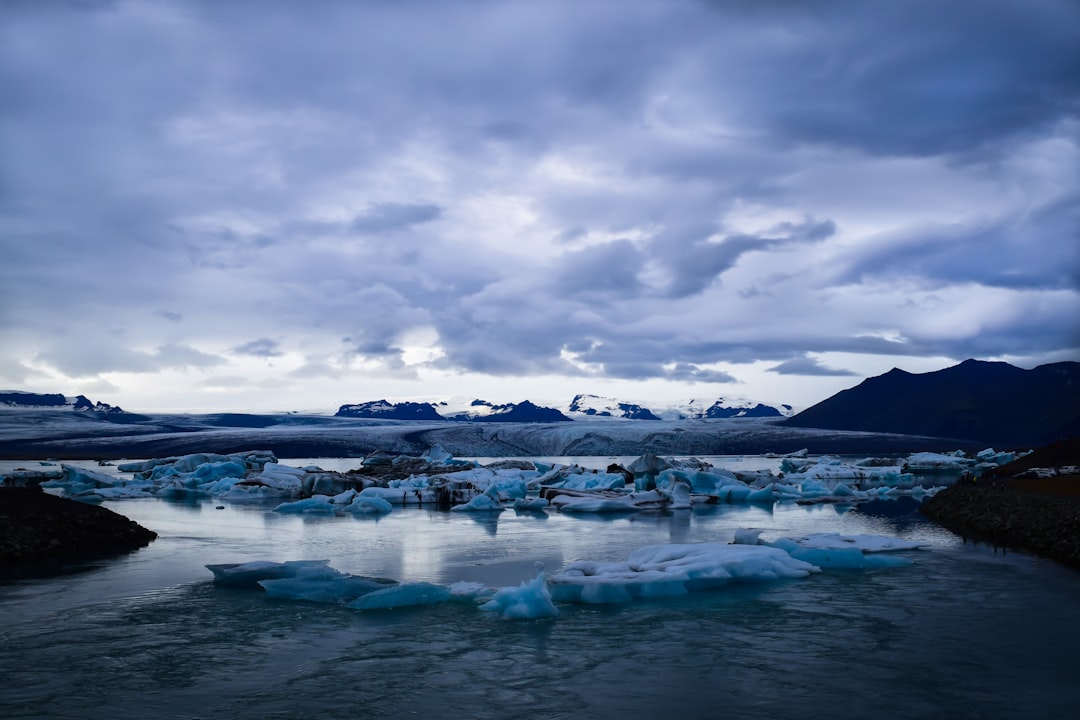 Йокульсарлон: айсберги и фауна среди ледников - Jökulsárlón | Secret World Trip Planner
