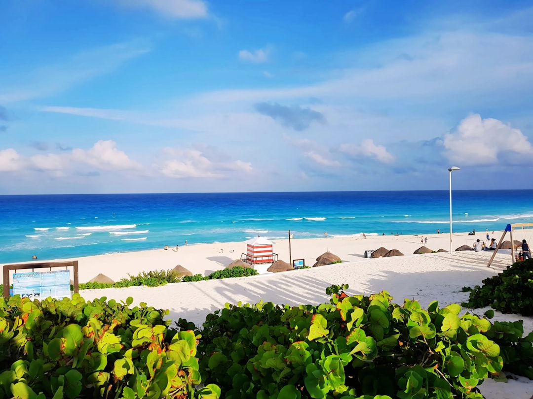 Low-Cost Cancun Vacations 2026: Your Budget Guide - Cancún | Secret World Trip Planner