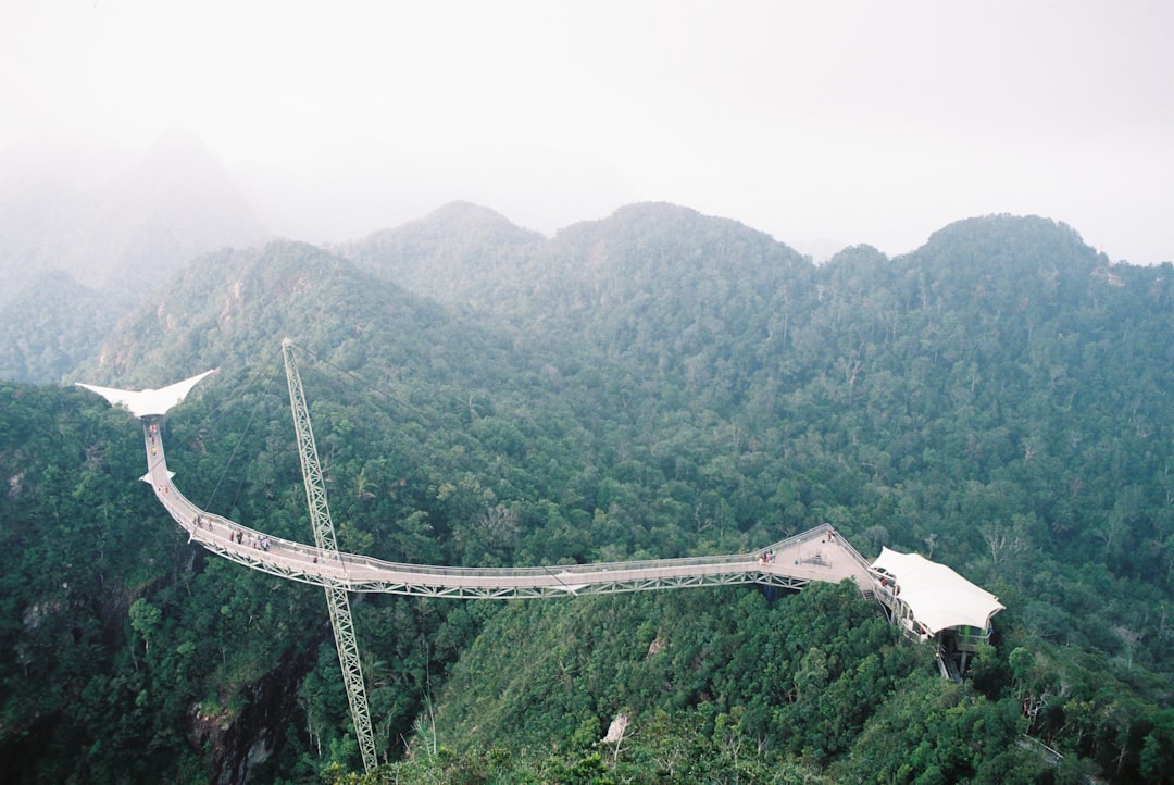 Langkawi Sky Bridge : le pont courbé à 700 mètres - 07000 Langkawi | Secret World Trip Planner