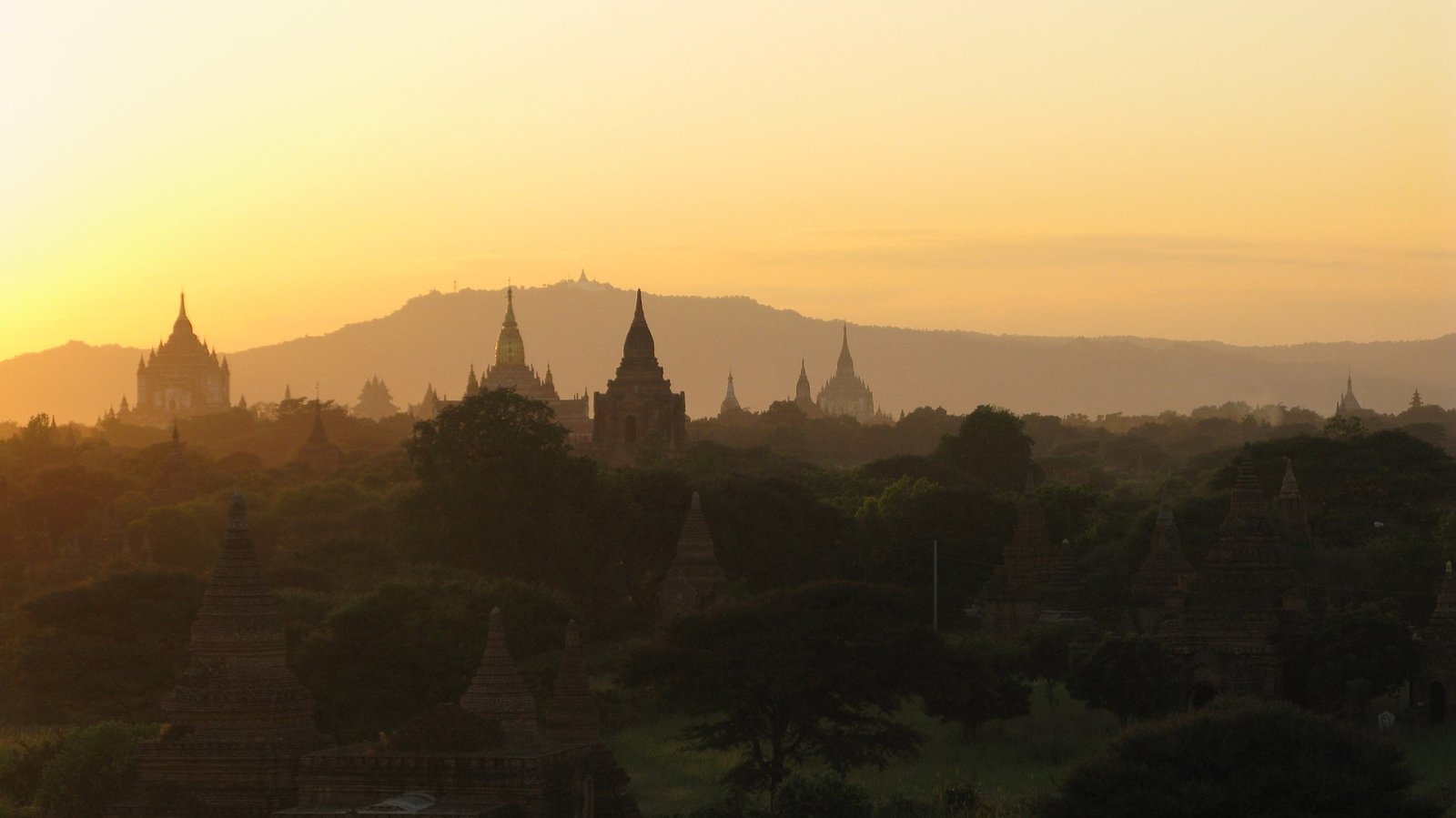 2000年を発見する：反省と変化の年 - Nyaung-U | Secret World Trip Planner