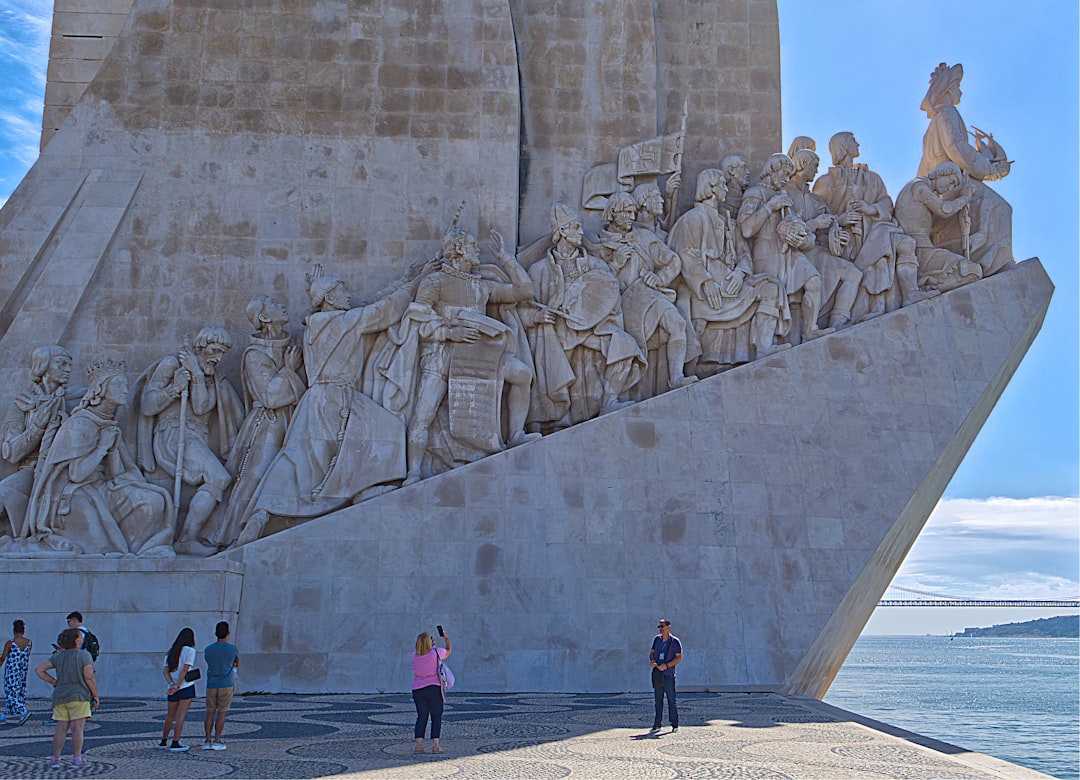 Monumento ao Trabalhador: simbolo di dedizione e arte in Portogallo - Funchal | Secret World Trip Planner