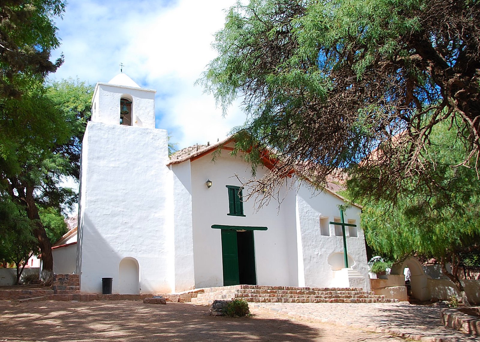 Entdecken Sie die Iglesia Santa Rosa de Lima in Purmamarca, Argentinien - Purmamarca | Secret World Trip Planner