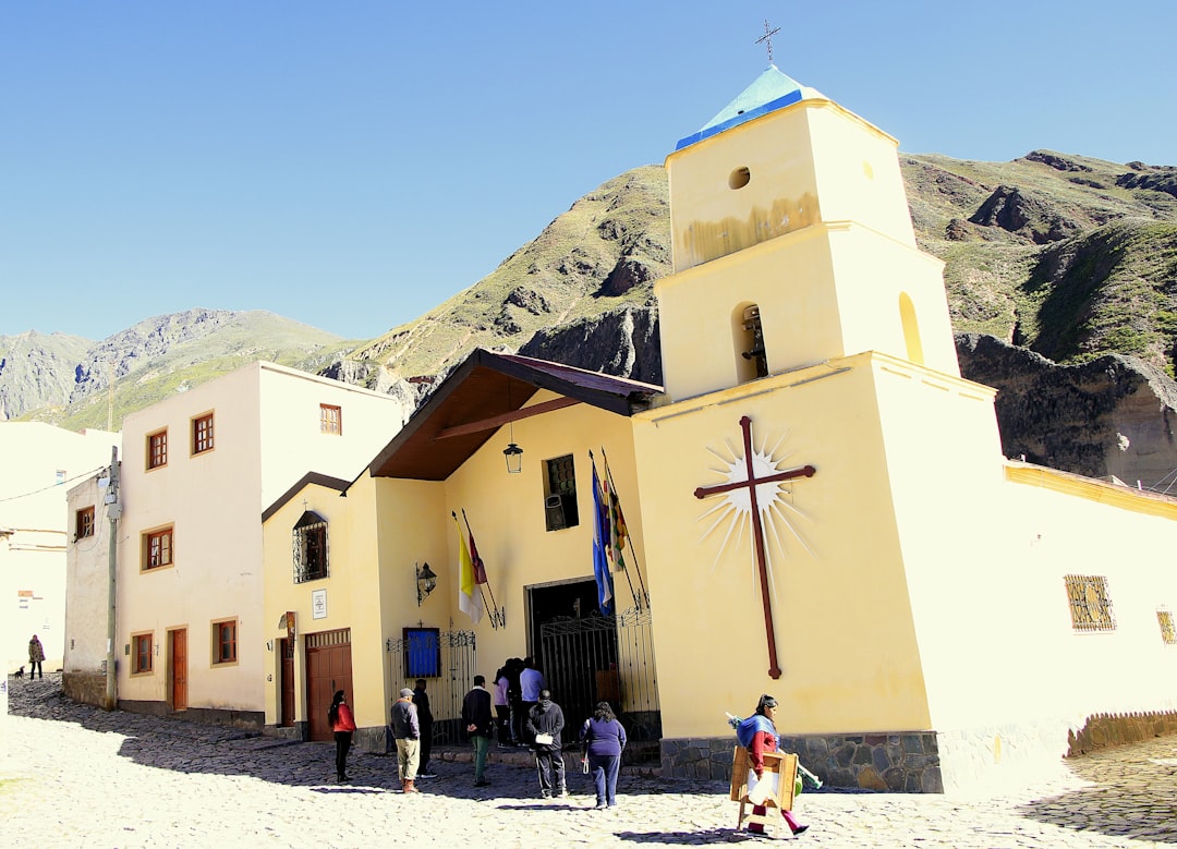 Découvrez l'Iglesia Santa Rosa de Lima à Purmamarca, Argentine - Purmamarca | Secret World Trip Planner