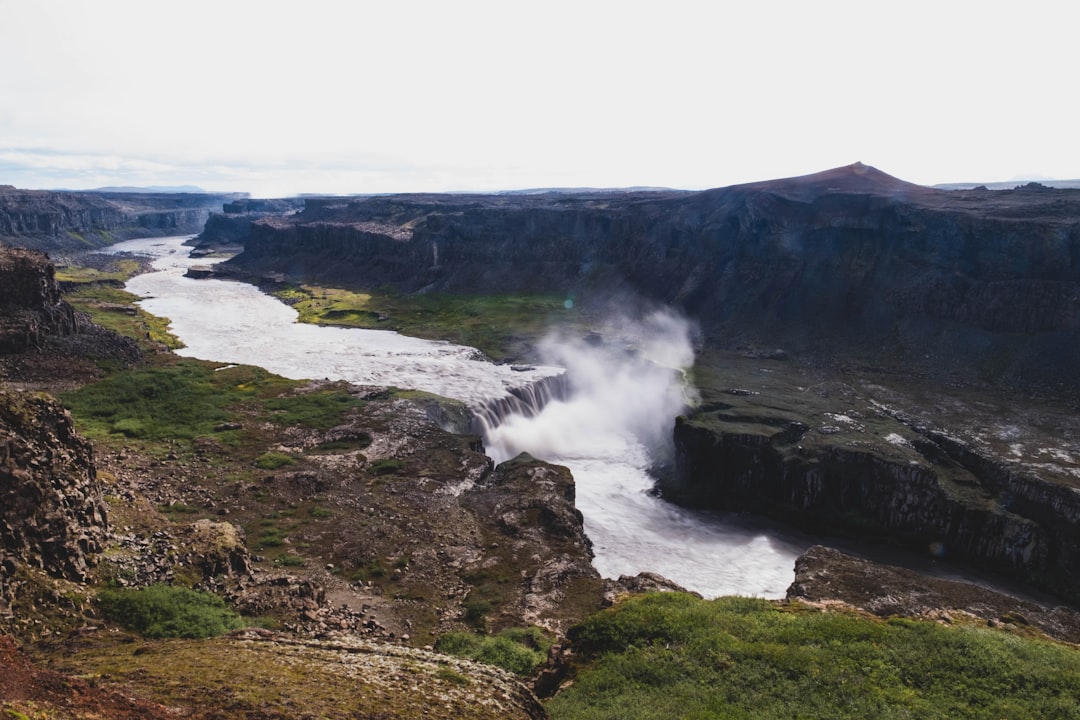 Hafragilsfoss: La Cascata Potente dell'Islanda | Secret World Trip Planner