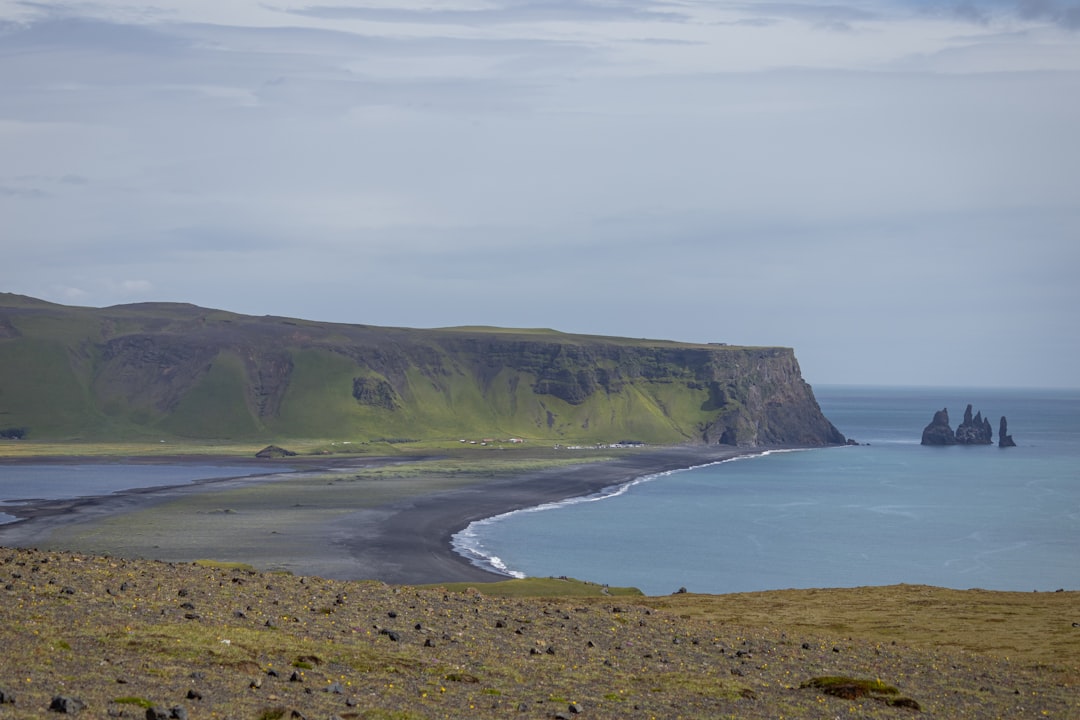 探索Ingólfshöfði：冰岛的历史与自然 | Secret World Trip Planner