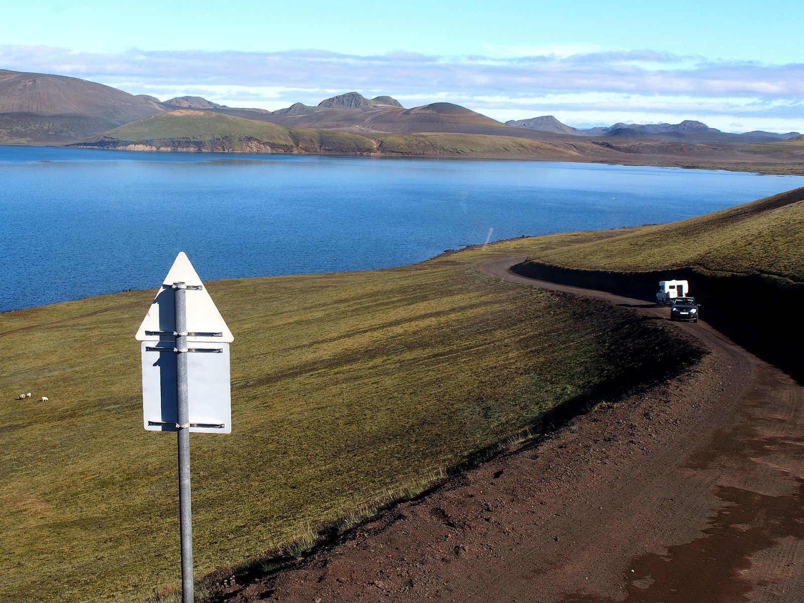 Discovering Frostastaðavatn: the Lake of the Cold Place in Iceland - Fjallabaksleið Nyrðri | Secret World Trip Planner