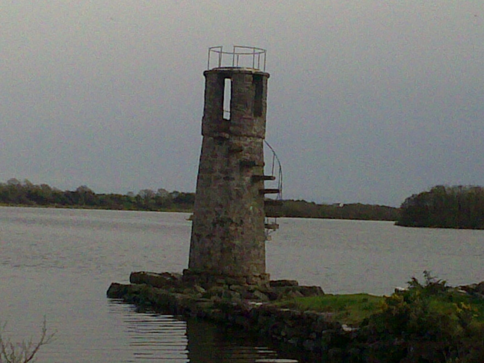 Scopri il Faro di Ballycurrin: Un Tesoro della Costa Irlandese - Ballycurrin | Secret World Trip Planner