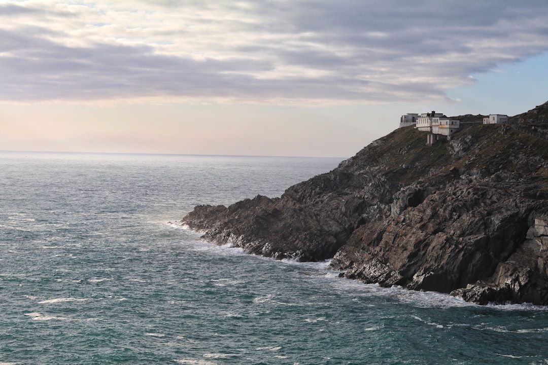 Mizen Head Lighthouse: 爱尔兰心脏中的灯塔 - Comeenavrick | Secret World Trip Planner