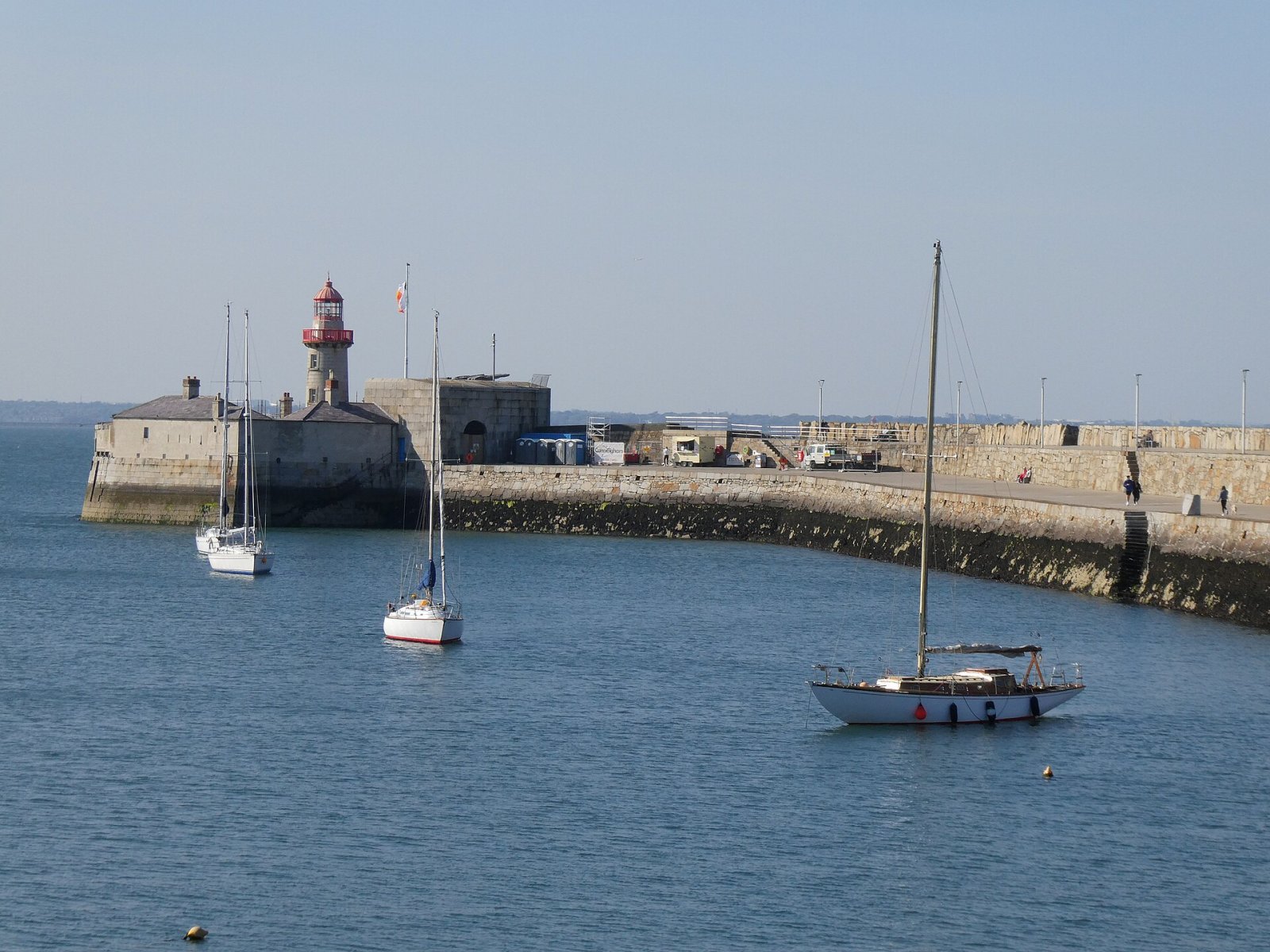 Découvrez le phare de Dun Laoghaire East en Irlande - Glasthule | Secret World Trip Planner