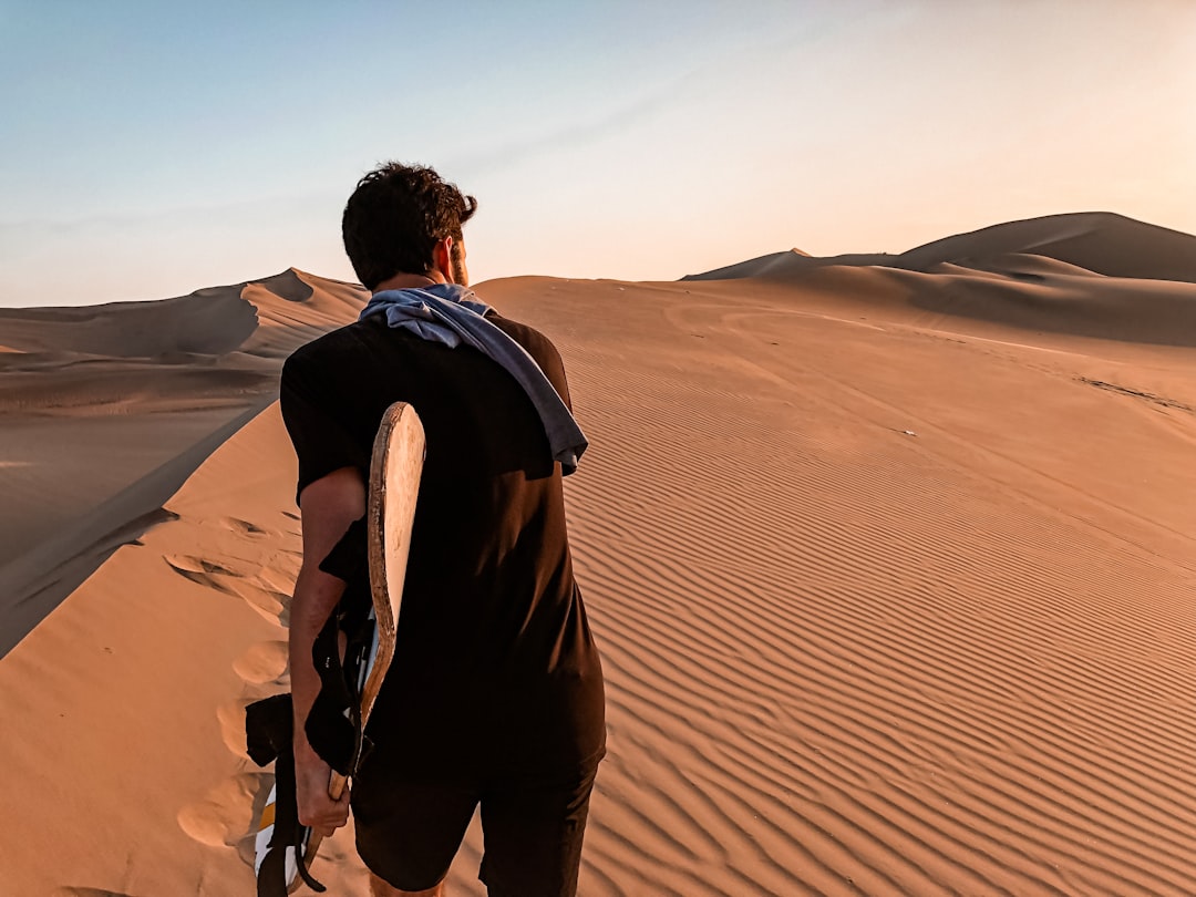 Huacachina: Die Oase in der Wüste von Ica, Peru - Unnamed Road | Secret World Trip Planner