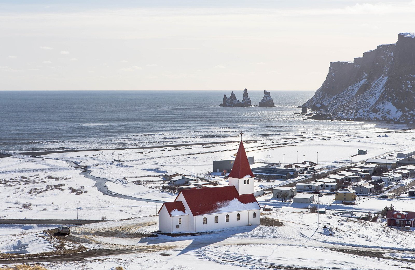 Descubra a Magia da Vik Church na Islândia - Vík | Secret World Trip Planner