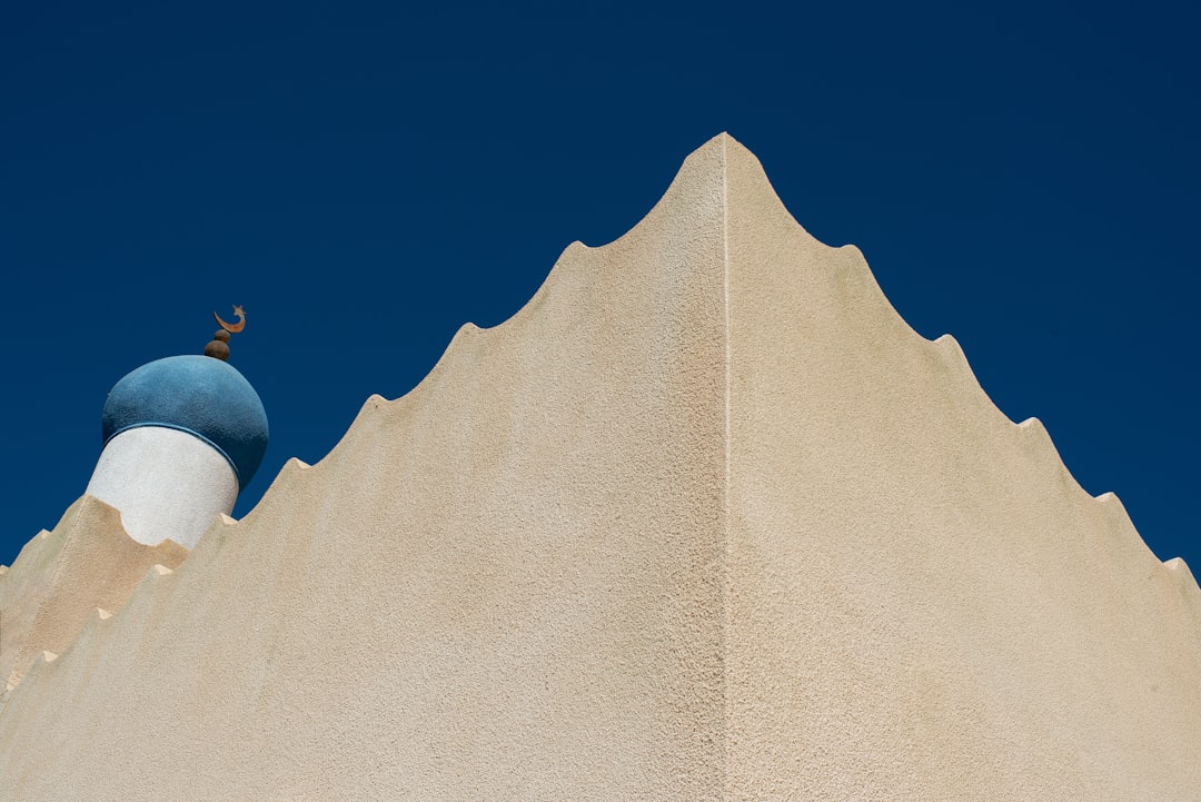 Discover the Beauty of the Mosque in Oman - حفري الجنوبية | Secret World Trip Planner