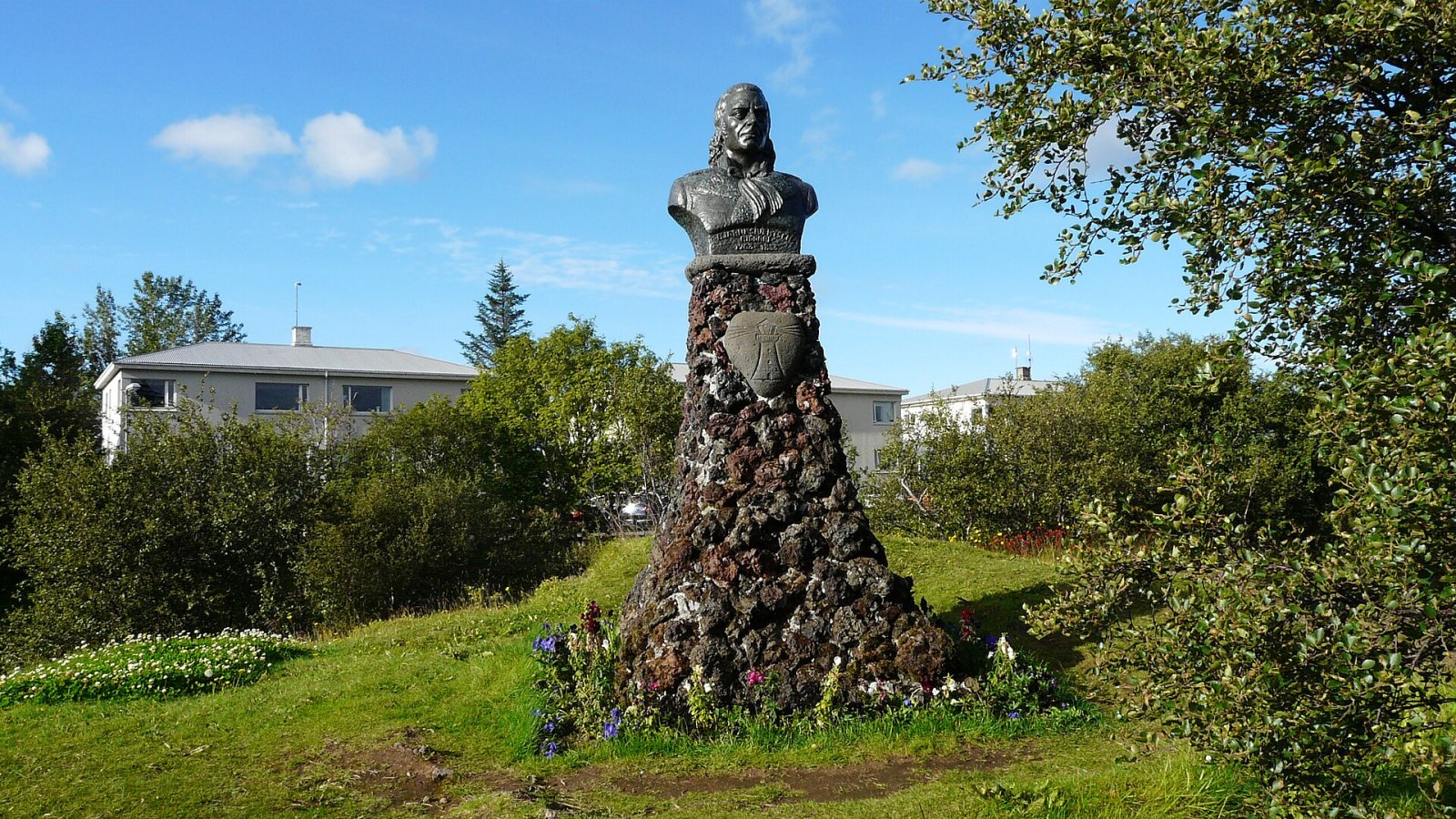 Scopri Bjarni Sívertsen: il padre di Hafnarfjörður - Hafnarfjörður | Secret World Trip Planner