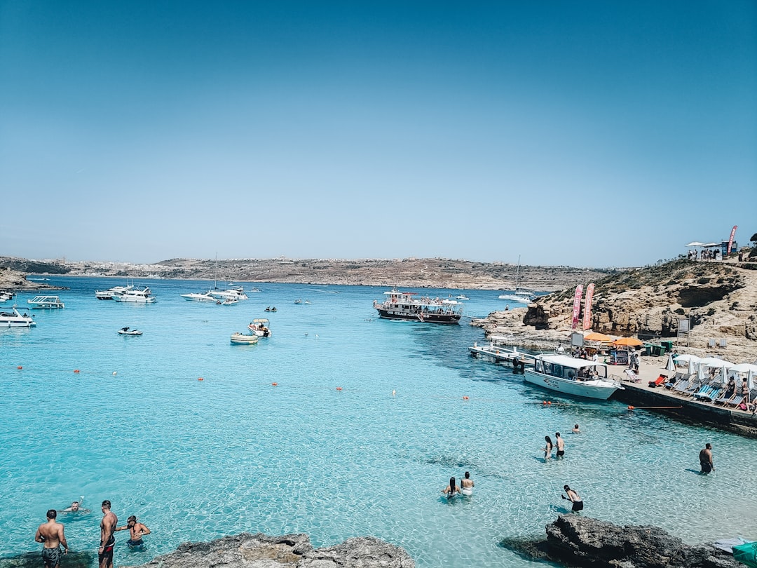 Комино: остров без машин в Лагуне Блу - Comino | Secret World Trip Planner