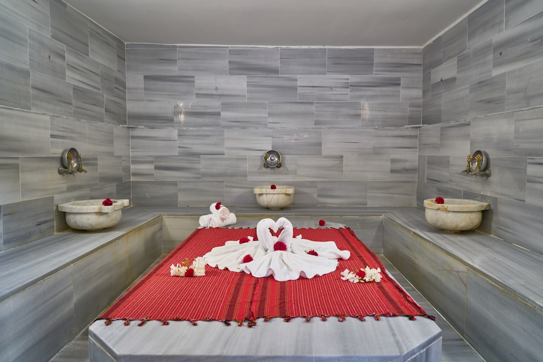 Korbous : le terme tunisien au bord de la Méditerranée - C 128 | Secret World Trip Planner