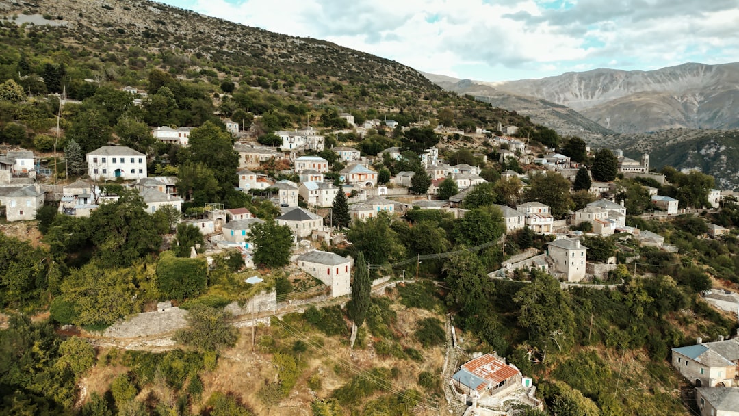 Domaine Argyros : Assyrtiko et volcan à Santorin - Episkopi Gonias 847 00 | Secret World Trip Planner