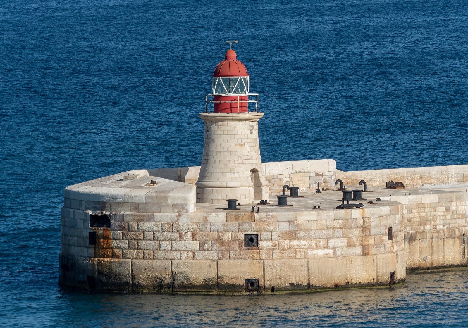 Descubra o Farol de Ricasoli: uma joia de Malta - VGXF+P5 Kalkara | Secret World Trip Planner