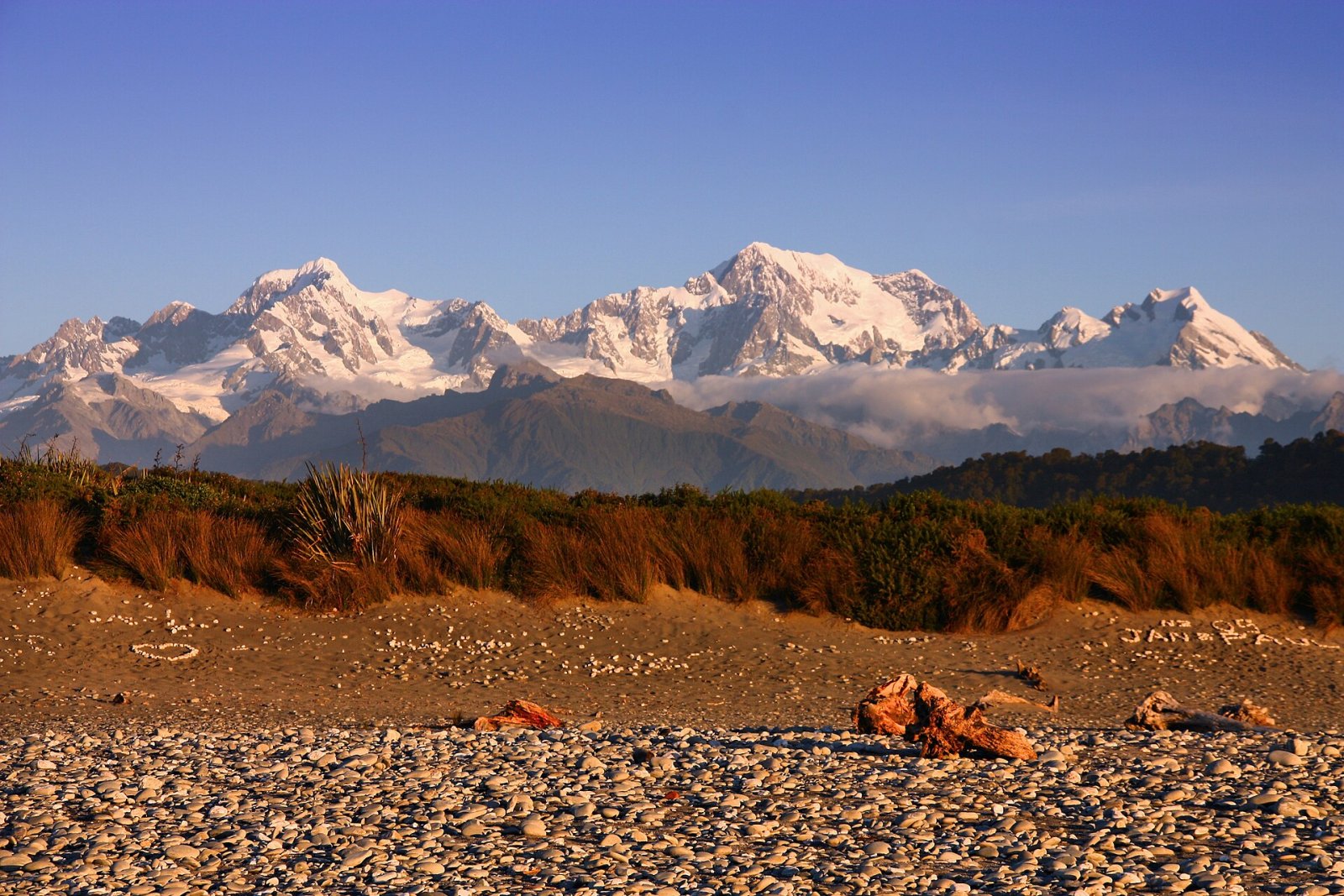 Discover the Southern Alps of New Zealand - Kirwee | Secret World Trip Planner