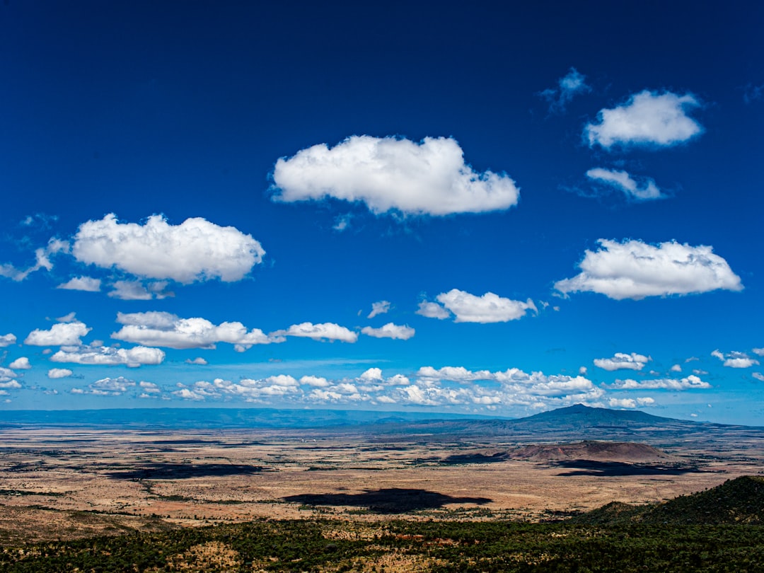 Scopri il Grande Rift Valley in Kenya: Un Viaggio Indimenticabile — Ngarariga