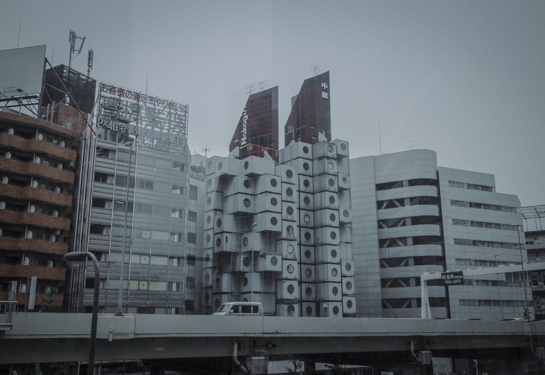Torre Nakagin: ícone do Metabolismo Japonês - Chuo City | Secret World Trip Planner