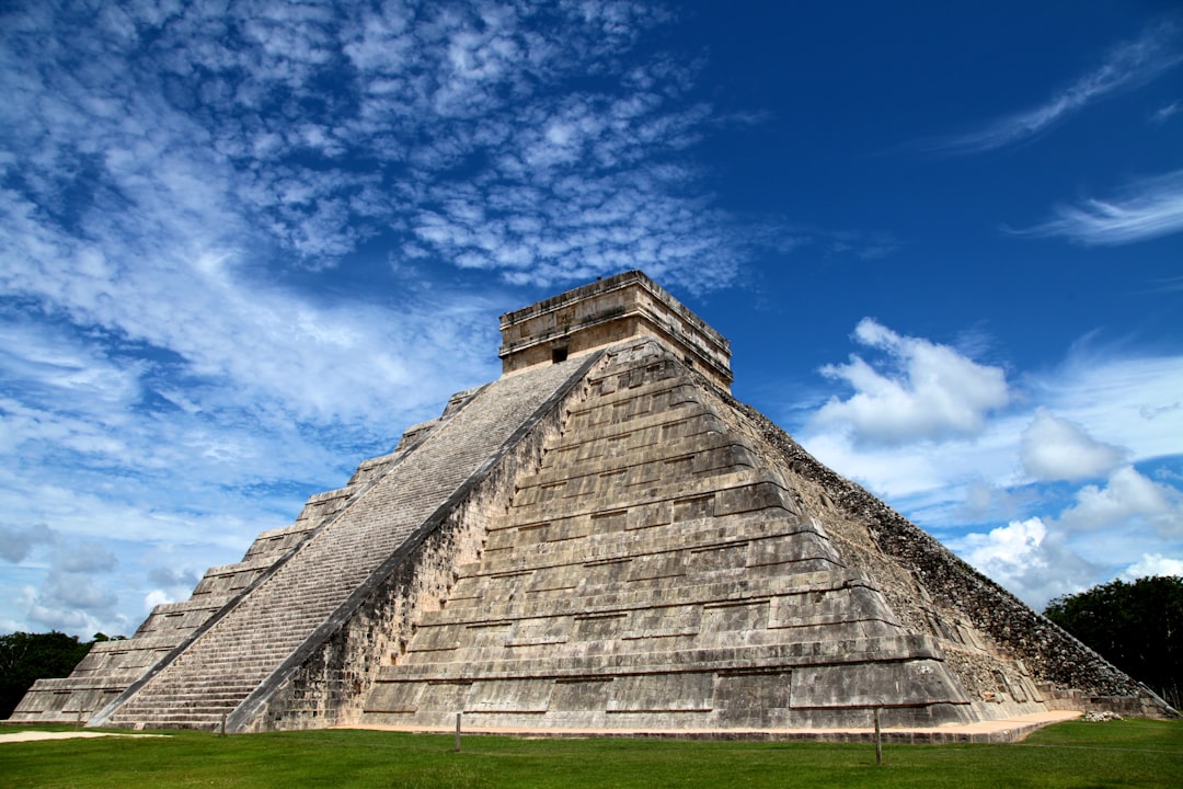 奇琴伊察：光与石之间的玛雅建筑 - 97751 Yucatán | Secret World Trip Planner