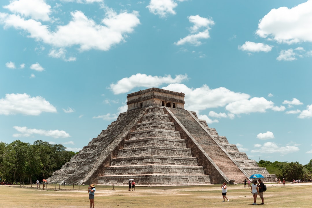 奇琴伊察：光与石之间的玛雅建筑 - 97751 Yucatán | Secret World Trip Planner