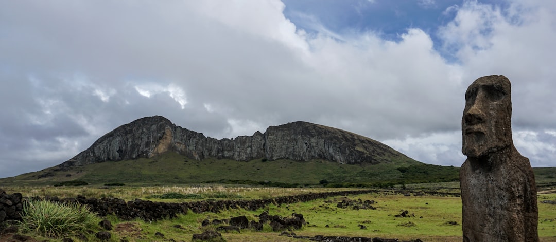 Ahu Tongariki: 15 moai all'alba sull'Isola di Pasqua - Isola di Pasqua | Secret World Trip Planner