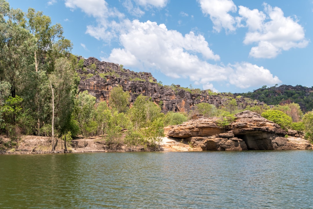 吉姆吉姆瀑布:震撼的卡卡杜瀑布 - Jim Jim Falls | Secret World Trip Planner